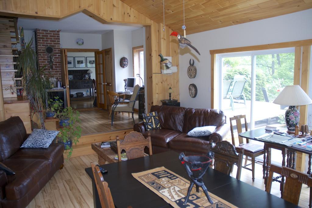 Gîte Au Pied Du Courant Mont-Laurier Extérieur photo
