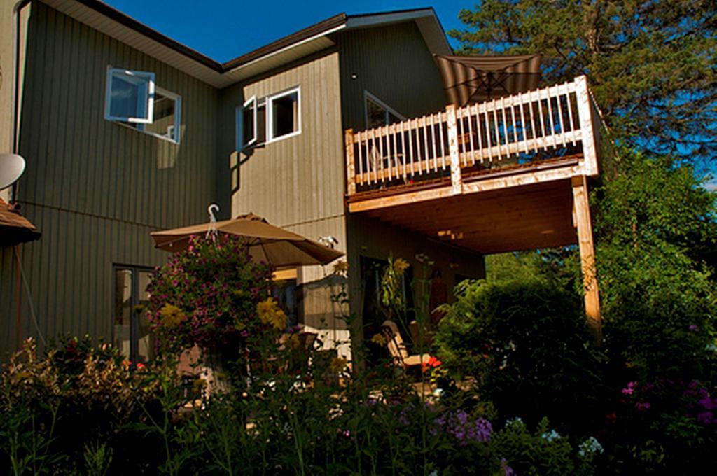 Gîte Au Pied Du Courant Mont-Laurier Extérieur photo