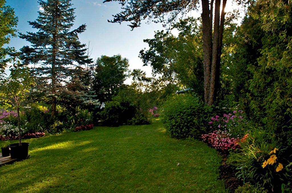Gîte Au Pied Du Courant Mont-Laurier Extérieur photo