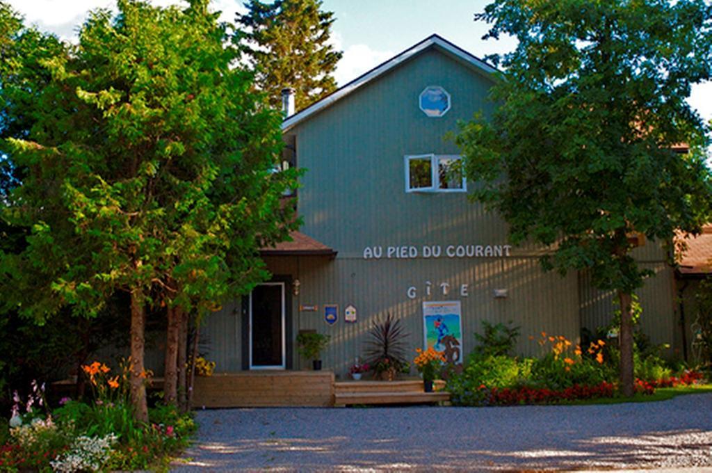 Gîte Au Pied Du Courant Mont-Laurier Extérieur photo